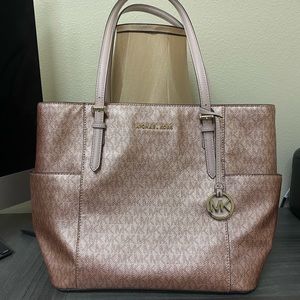 Michael kors purse